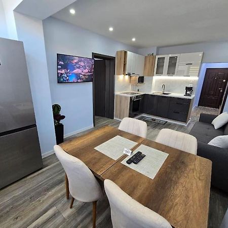 Модерен Апартамент В Гр Елена Extérieur photo